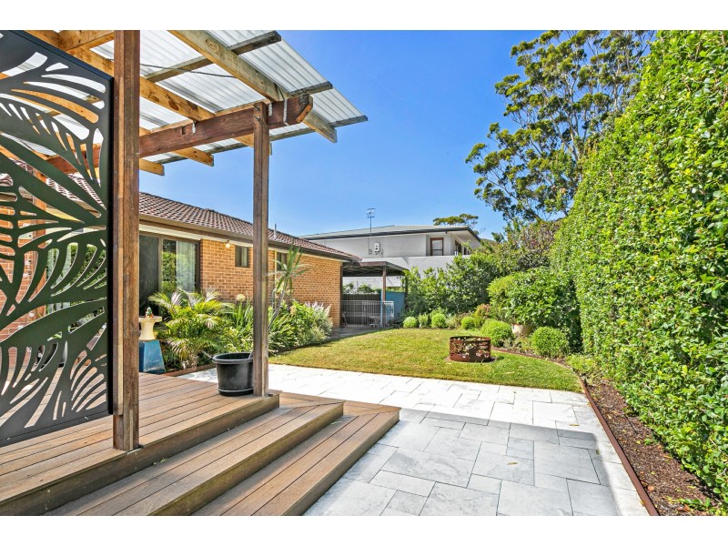 18 Ocean Beach Road, Shoal Bay NSW 2315