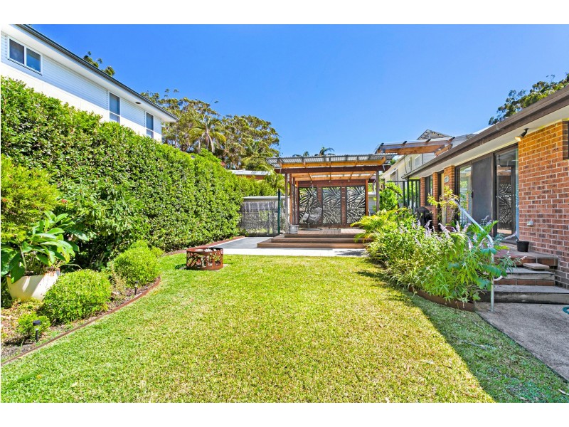 18 Ocean Beach Road, Shoal Bay NSW 2315