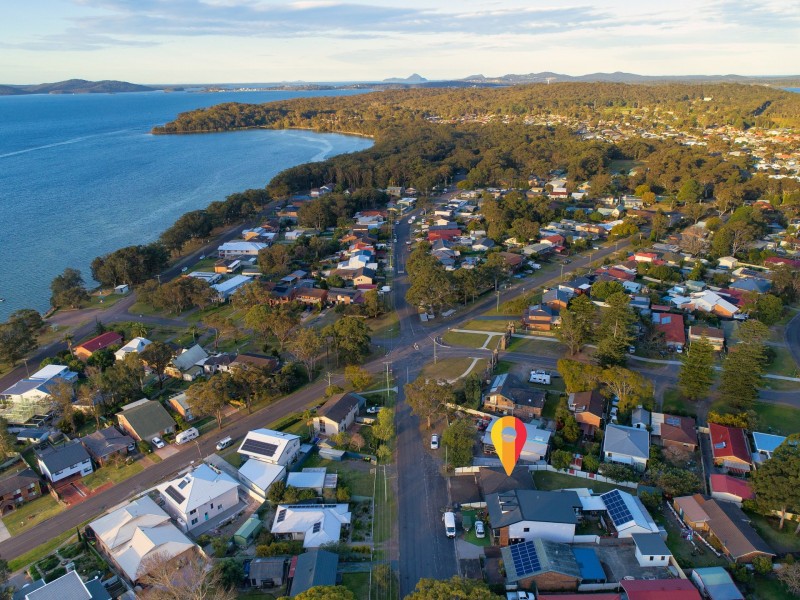 33 King Albert Avenue, Tanilba Bay NSW 2319