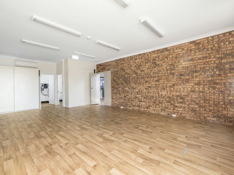 33 King Albert Avenue, Tanilba Bay NSW 2319