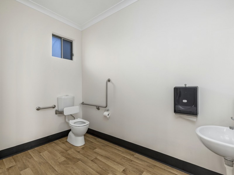 33 King Albert Avenue, Tanilba Bay NSW 2319