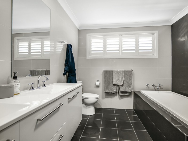 21 Augusta Place, Medowie NSW 2318