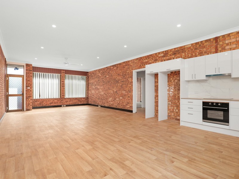 33 King Albert Avenue, Tanilba Bay NSW 2319