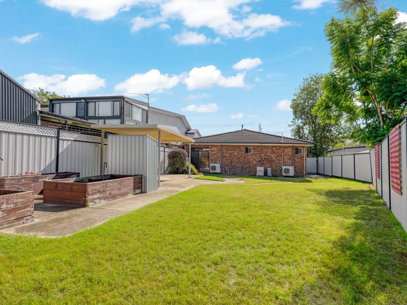 33 King Albert Avenue, Tanilba Bay NSW 2319