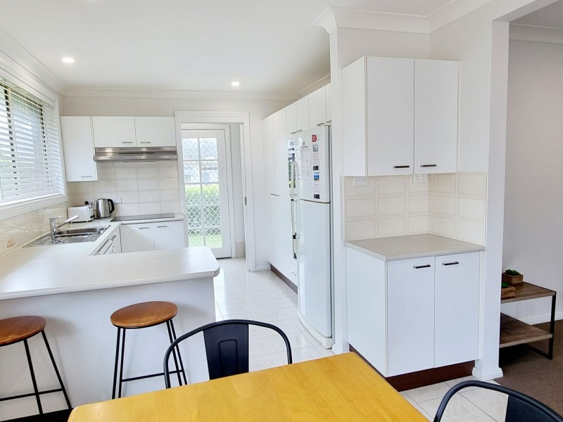 1/2 Edward Street, Shoal Bay NSW 2315