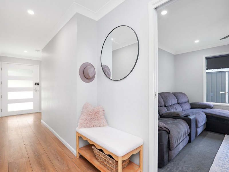 124 Sunningdale Cct, Medowie NSW 2318