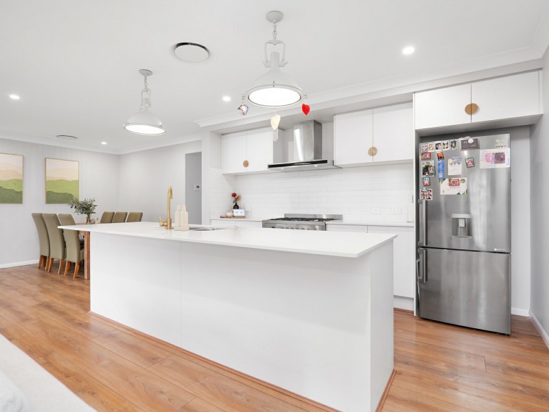124 Sunningdale Cct, Medowie NSW 2318