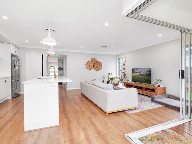 124 Sunningdale Cct, Medowie NSW 2318