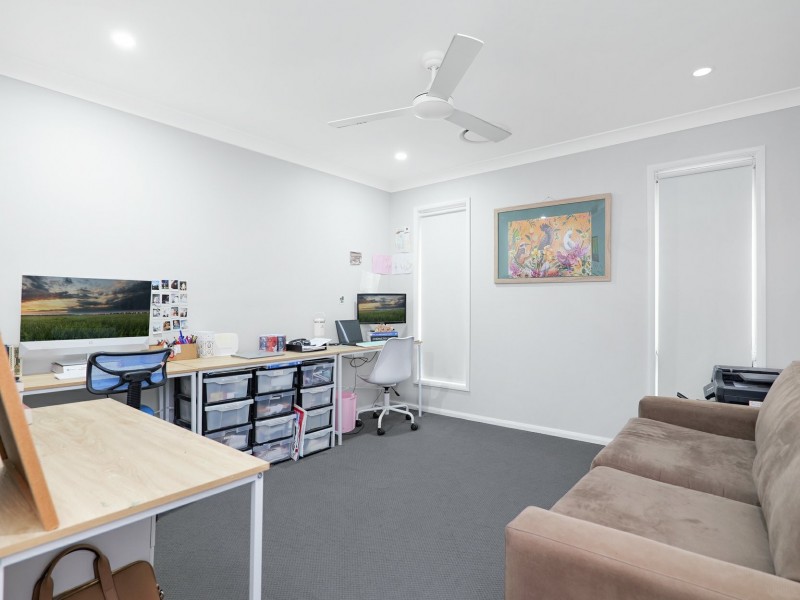 124 Sunningdale Cct, Medowie NSW 2318