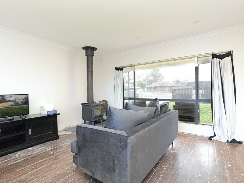 49 Wollombi Rd, Rutherford NSW 2320