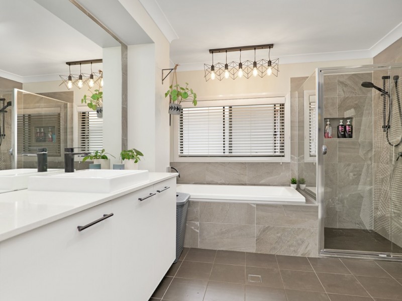 162 Sunningdale Cct, Medowie NSW 2318