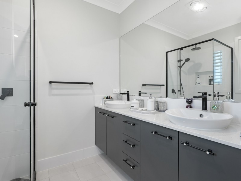 18 Macadamia Circuit, Medowie NSW 2318