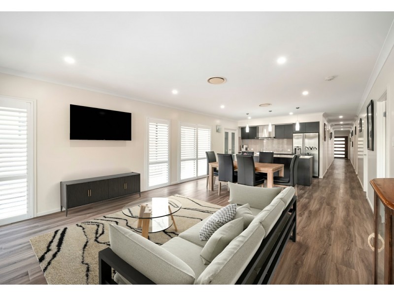 110 Sunningdale Cct, Medowie NSW 2318