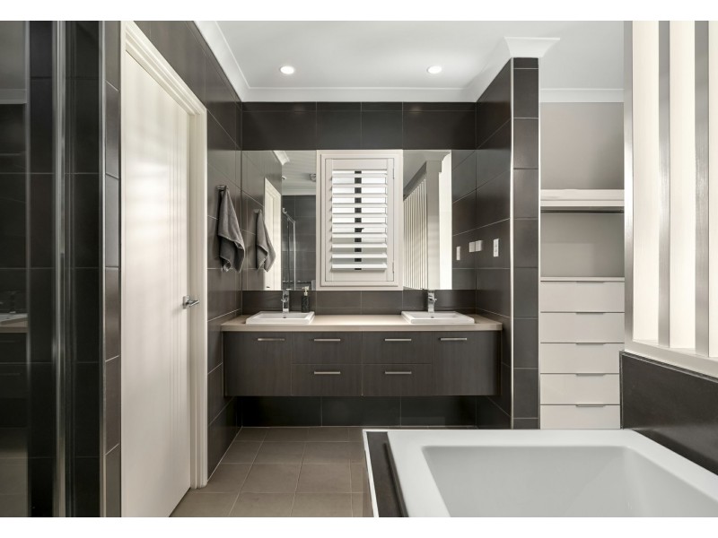 110 Sunningdale Cct, Medowie NSW 2318