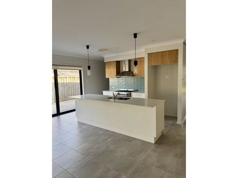 2 Portmarnock Close, Medowie NSW 2318