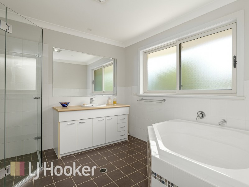 37 Sunningdale Circuit, Medowie NSW 2318