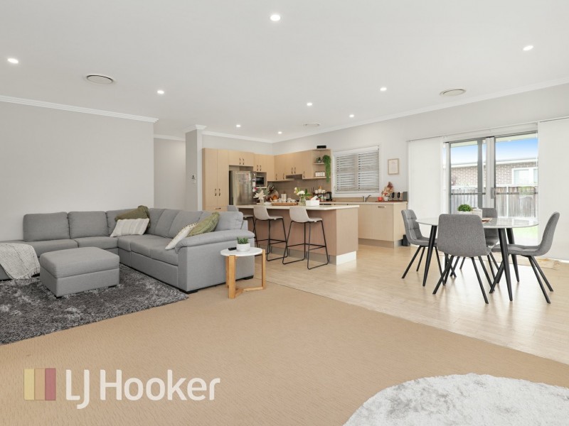 2 Glenarvon Road, Lorn NSW 2320