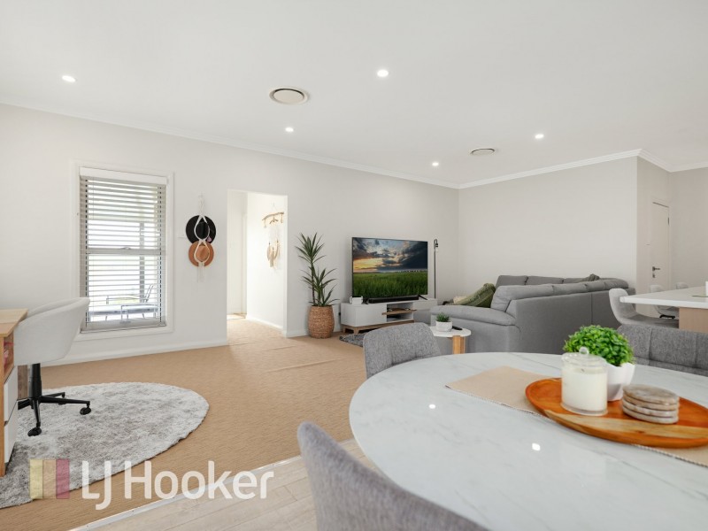 2 Glenarvon Road, Lorn NSW 2320