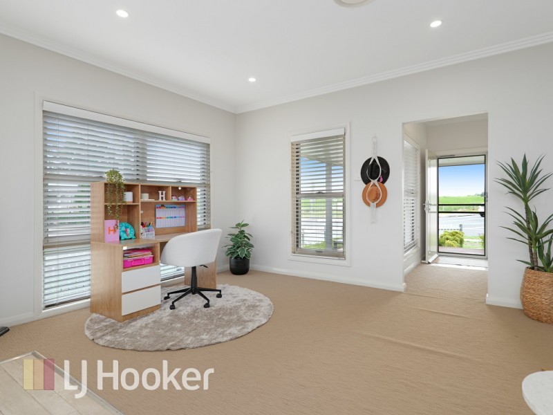 2 Glenarvon Road, Lorn NSW 2320