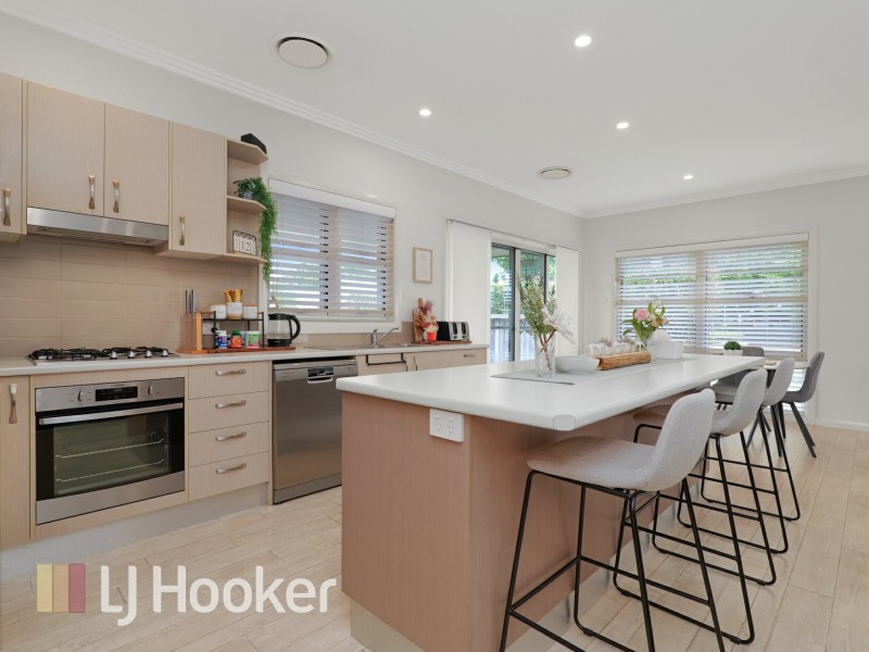 2 Glenarvon Road, Lorn NSW 2320
