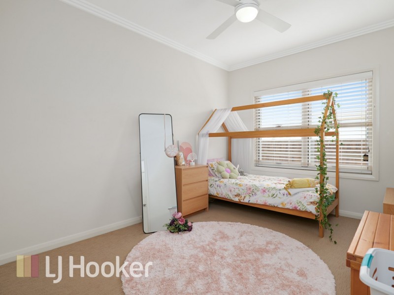 2 Glenarvon Road, Lorn NSW 2320