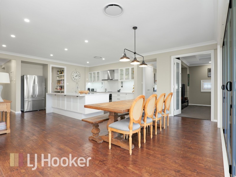 4 Augusta Place, Medowie NSW 2318