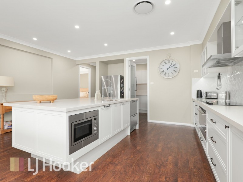 4 Augusta Place, Medowie NSW 2318