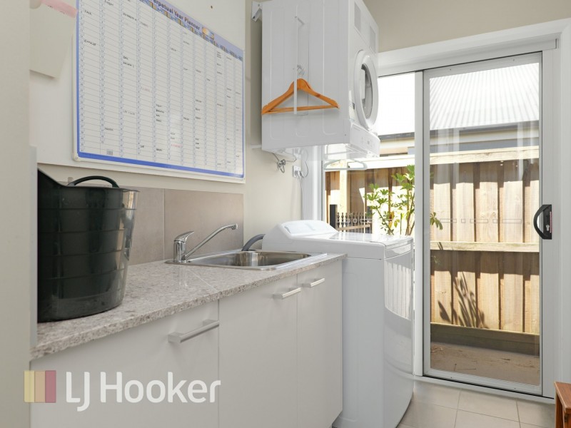 4 Augusta Place, Medowie NSW 2318