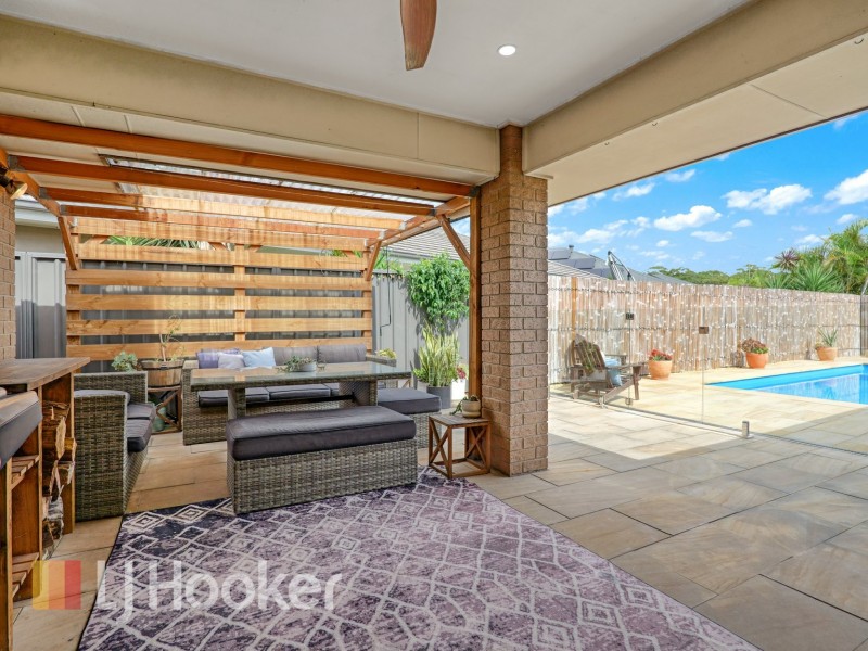 73 Seaside Boulevard, Fern Bay NSW 2295