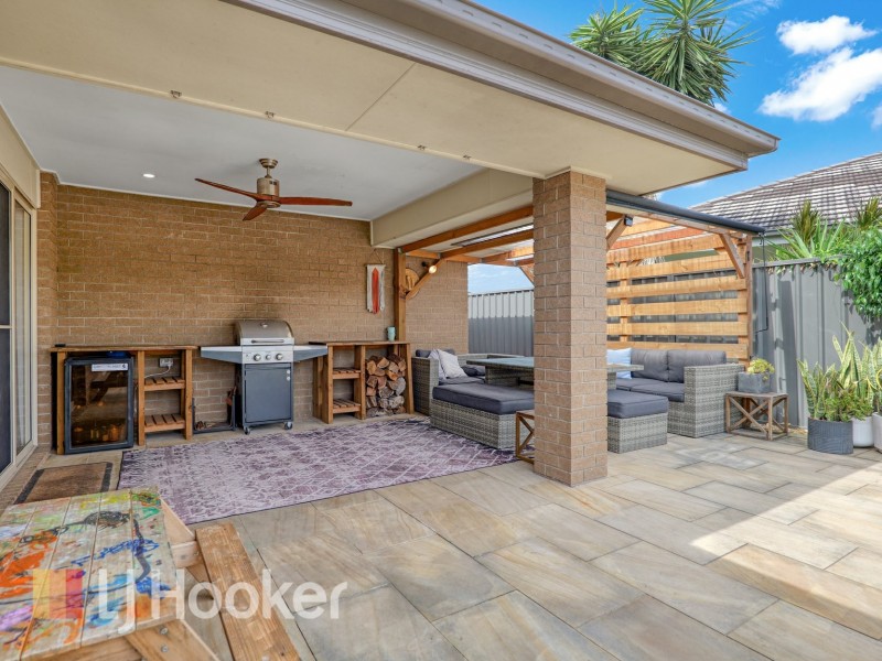 73 Seaside Boulevard, Fern Bay NSW 2295