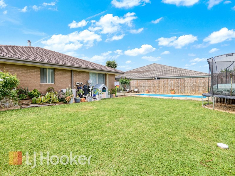 73 Seaside Boulevard, Fern Bay NSW 2295