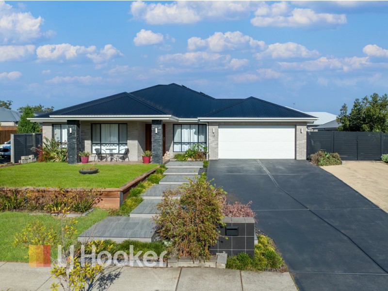 13 Maya Drive, Medowie NSW 2318