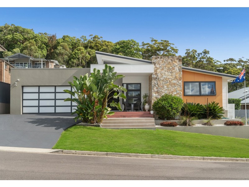 9 Tacking Street, Corlette NSW 2315