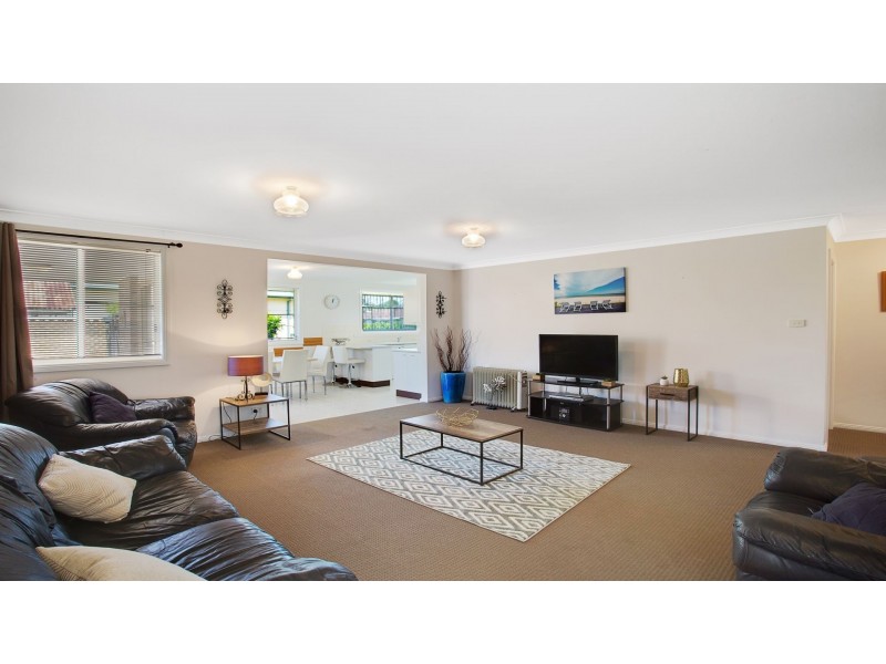 1/2 Edward Street, Shoal Bay NSW 2315