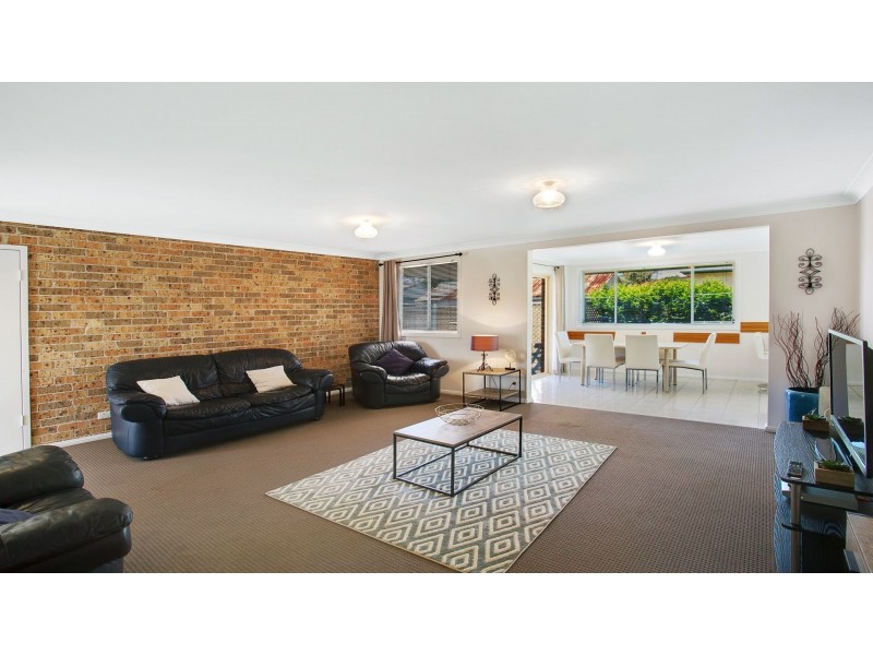 1/2 Edward Street, Shoal Bay NSW 2315