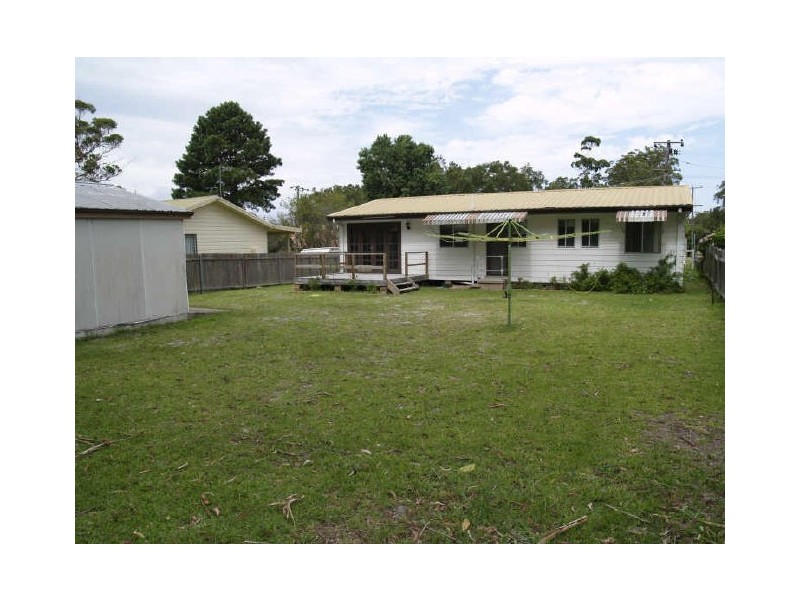 7 Russell Street, Lemon Tree Passage NSW 2319