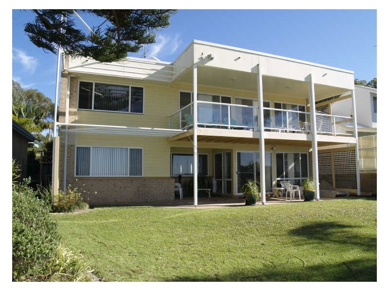 6 Seaview Crescent, Salamander Bay NSW 2317