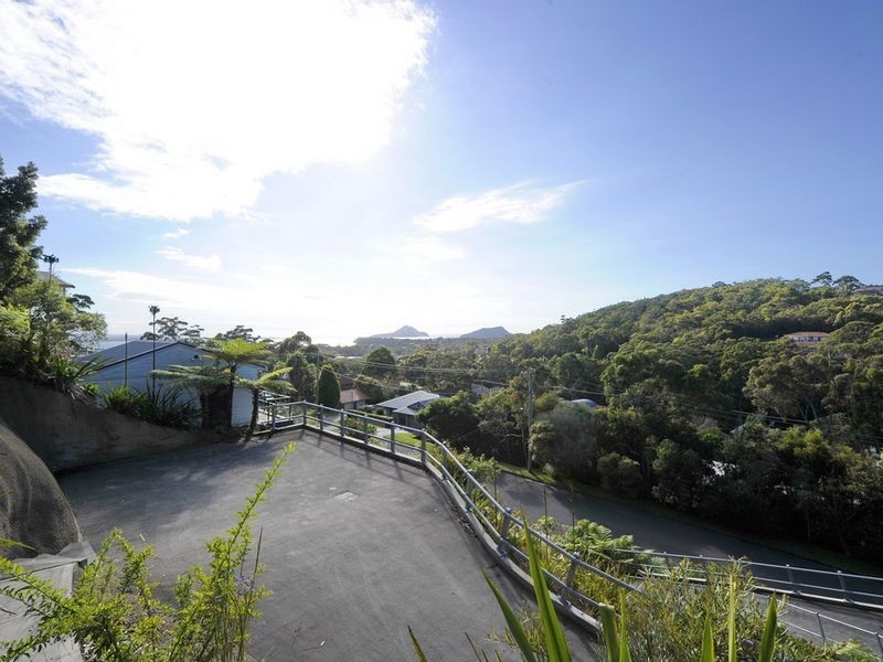 7 Tareebin Road, Nelson Bay NSW 2315