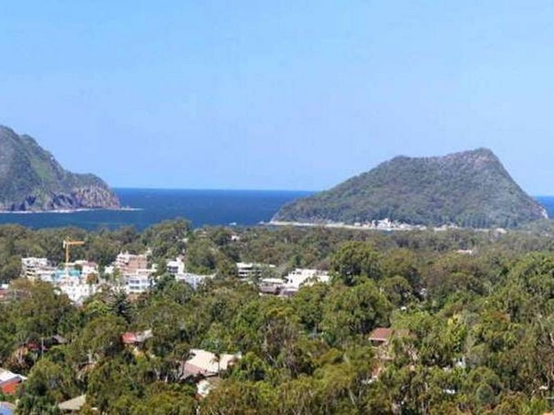 7 Tareebin Road, Nelson Bay NSW 2315