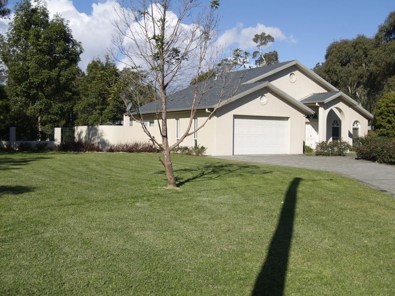 11 Casuarina Close, One Mile NSW 2316