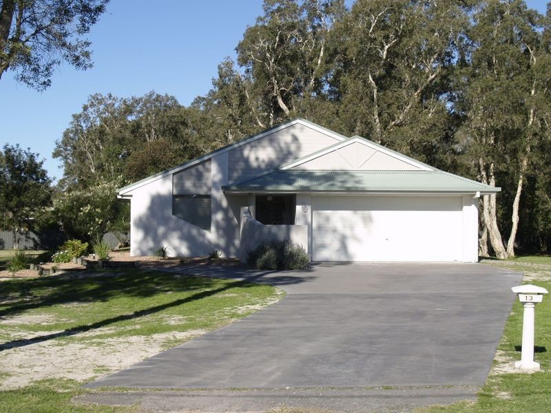 13 Casuarina Close, One Mile NSW 2316