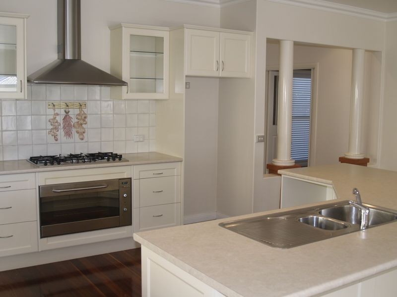 6 Kent Gardens, Soldiers Point NSW 2317