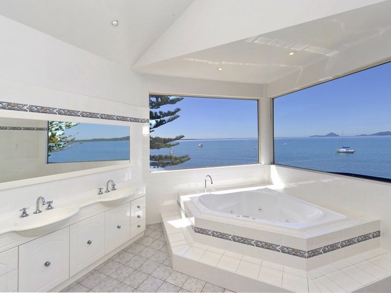 2 Seaview Crescent, Salamander Bay NSW 2317