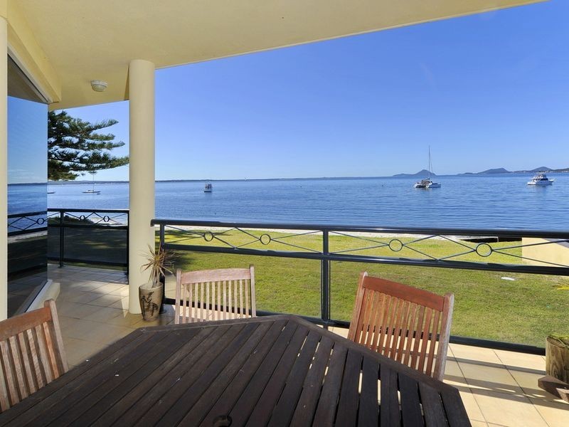 2 Seaview Crescent, Salamander Bay NSW 2317