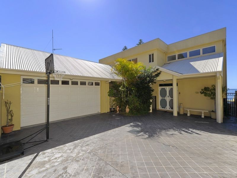 2 Seaview Crescent, Salamander Bay NSW 2317