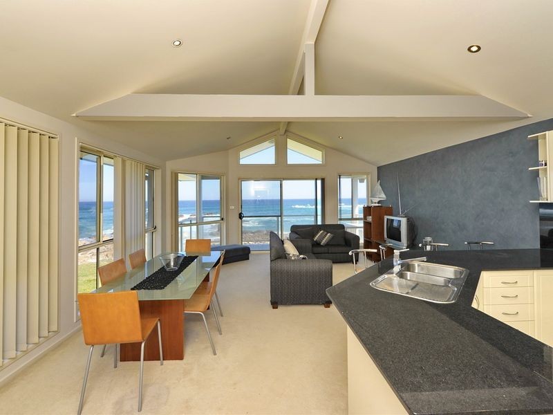 2/9 Ocean Avenue, Anna Bay NSW 2316