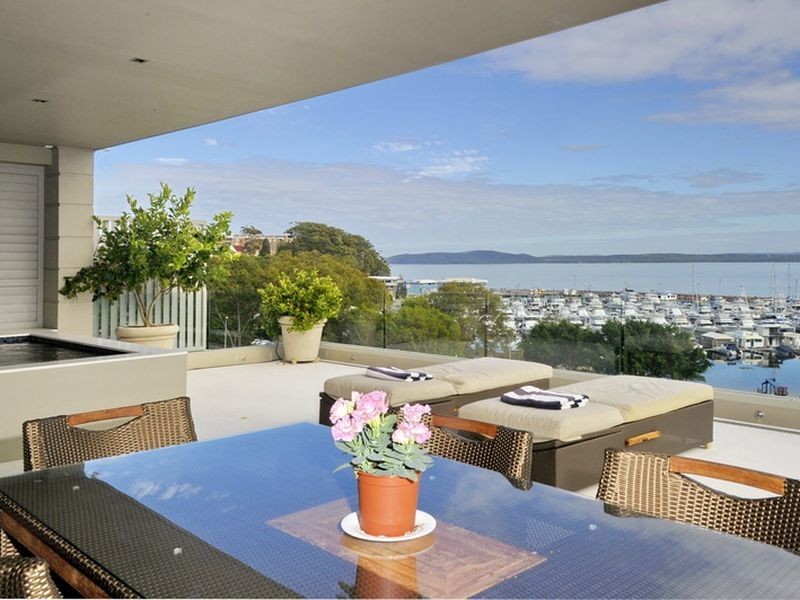 2/82 Magnus Street, Nelson Bay NSW 2315