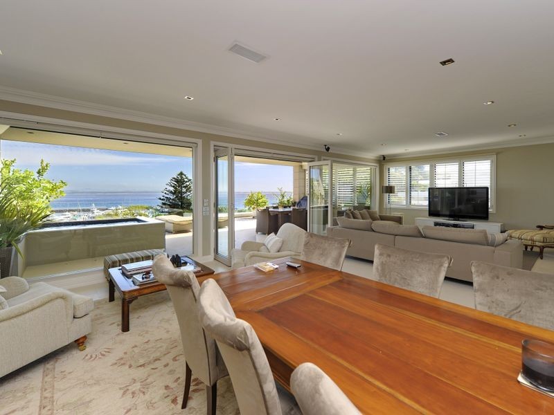 2/82 Magnus Street, Nelson Bay NSW 2315