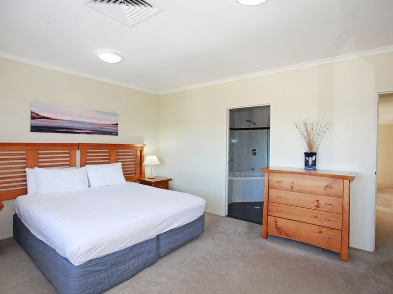601 / 2 Messines Street, Shoal Bay NSW 2315