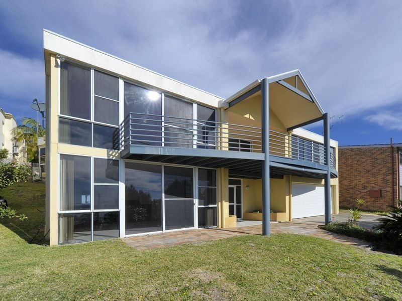 17 Wallawa Road, Nelson Bay NSW 2315